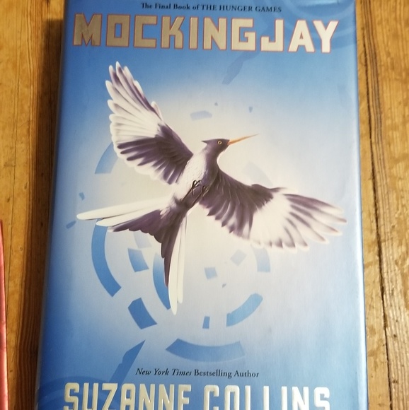 Books and DVDs - Picture 2 of 4